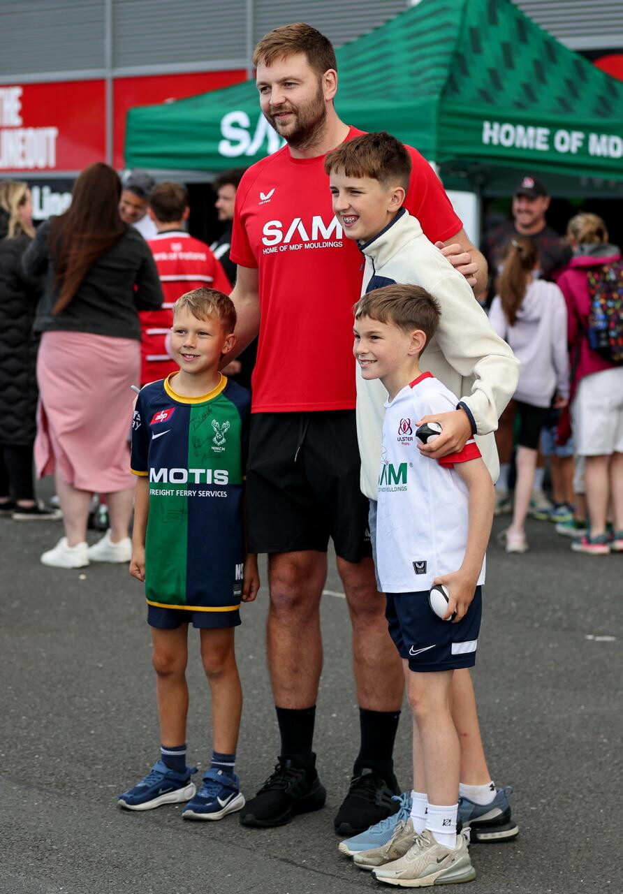 Iain Henderson with supporters