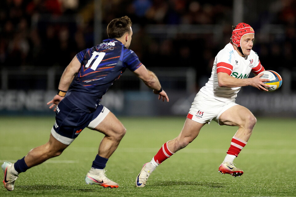 Lowry against Edinburgh