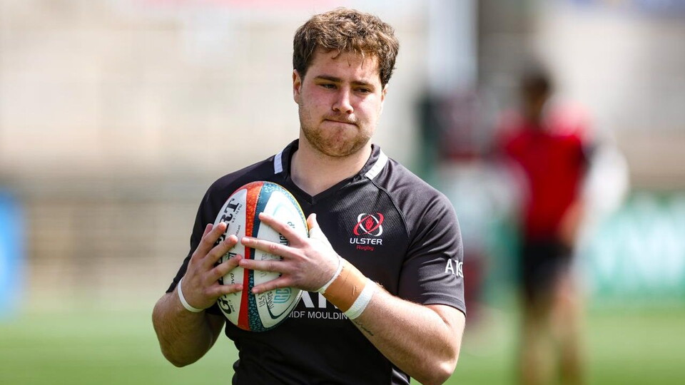 Wilhelm De Klerk starts at inside centre.