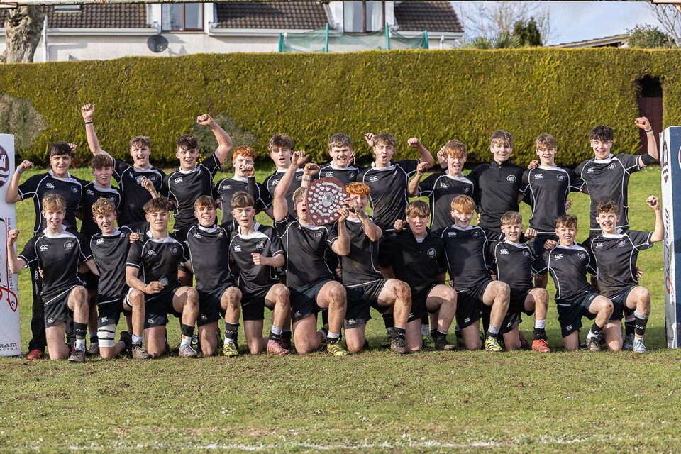 Campbell College, Belfast, lifting the Danske Bank Ulster Schools’ Medallion Plate. Image provided by The Front Row Union.