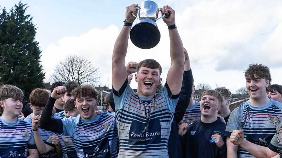 Bangor Academy defeated Castlederg High School 27-14 at Lurgan RFC to retain their winning title.