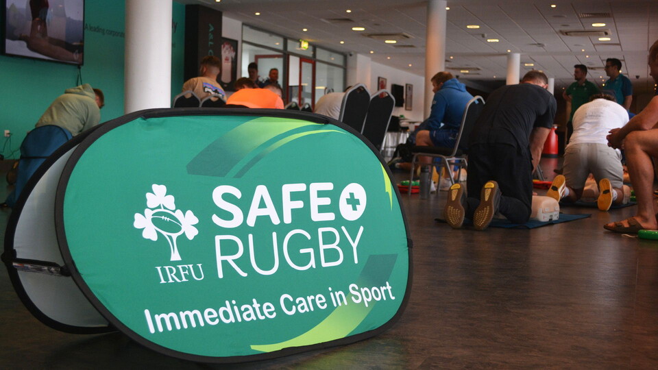 Ulster Rugby Senior Men's players and staff learned about the important steps when helping somebody who is in need of first aid and medical assistance, in the IRFU- led course at Kingspan Stadium.