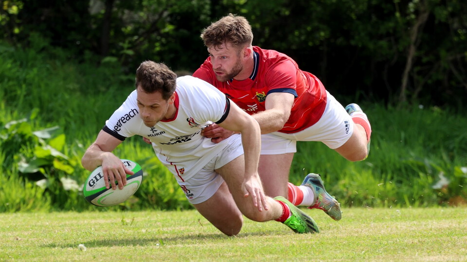 Ulster Juniors produced a superb display to win their Round 2 fixture of this season's Junior Interprovincial Series, beating Munster 27-10.