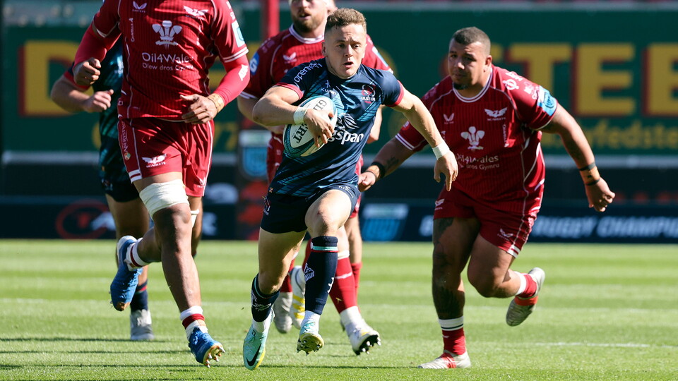 Two from two in the BKT United Rugby Championship, and a win on the road as Ulster claim a 39-55 bonus point win over the Scarlets in Llanelli.