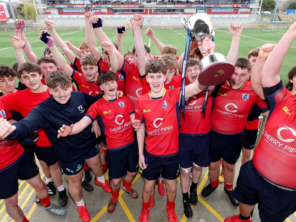 Craigavon Senior High School secured the Danske Bank High Schools’ Cup in dramatic fashion at Affidea Stadium today, scoring a try in the final play of the game to defeat Ballymoney High School, 15-14.