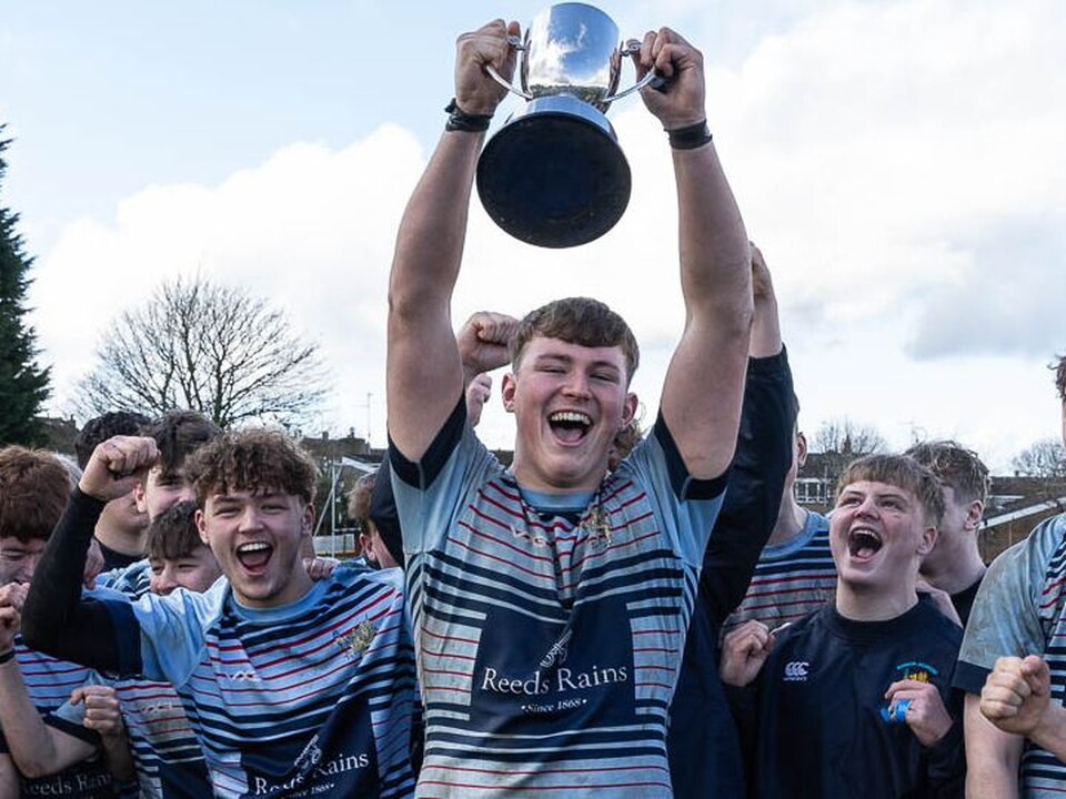 Bangor Academy defeated Castlederg High School 27-14 at Lurgan RFC to retain their winning title.
