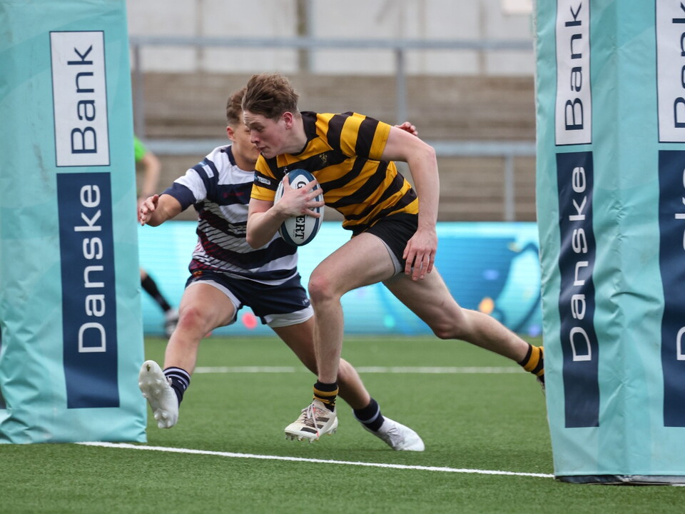 Royal Belfast Academical Institution came out on top against Wallace High School, after a superb first half attacking performance propelled the Belfast school to victory in the first of two Danske Bank Schools’ Cup semi-finals this week at Kingspa...