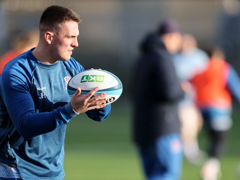Dan McFarland has named his Ulster side to take on Connacht Rugby, in this Friday’s BKT United Rugby Championship Round 8 Interprovincial derby at Kingspan Stadium.