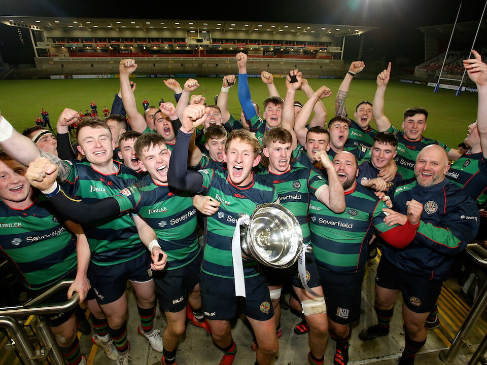 Clogher Valley scored 10 points in the last eight minutes to beat Ballyclare in an exciting Energia All-Ireland Junior Cup final at Kingspan Stadium.