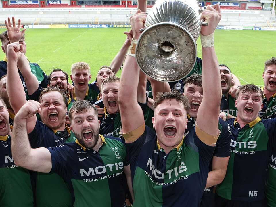 A superb second half recovery from Ballyanhinch saw them come from 15-3 down to beat QUB and win the Bank of Ireland Senior Cup.