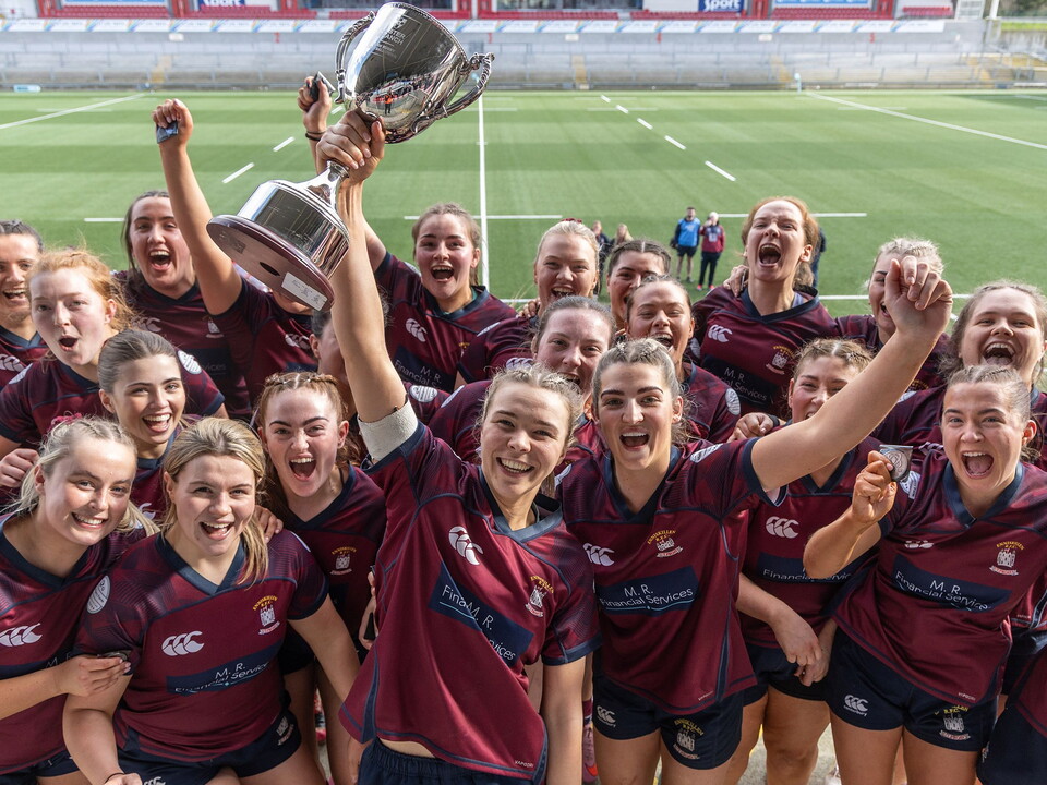 Enniskillen powered past a spirited Malone, scoring 30 points to run out deserved winners in the Women’s Junior Cup Final, claiming silverware at a sunny Affidea Stadium.