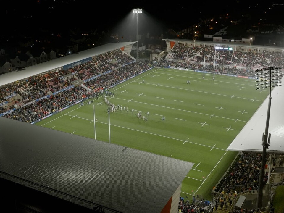 Friday night lights return to Kingspan Stadium as Ulster welcomes Ospreys in Round 5 of the BKT United Rugby Championship (kick-off 7.35pm).