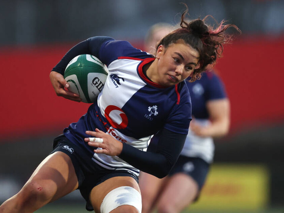 The five-try Wolfhounds knocked Edinburgh Rugby off the top of the Celtic Challenge table, with Aoife Wafer touching down twice in a 27-17 bonus point victory for Neill Alcorn’s side